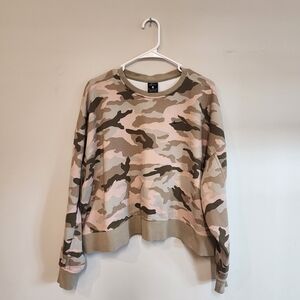 Nike Camo Print Cropped Sweatshirt